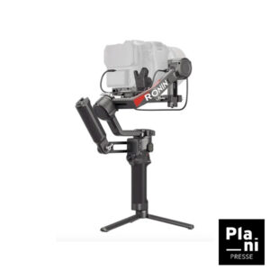 DJI Ronin RS4 Pro Combo est un stabilisateur professionnel pour caméras, boitiers, hybrides et autres DSLR léger et compacts.À louer chez PLANIPRESSE